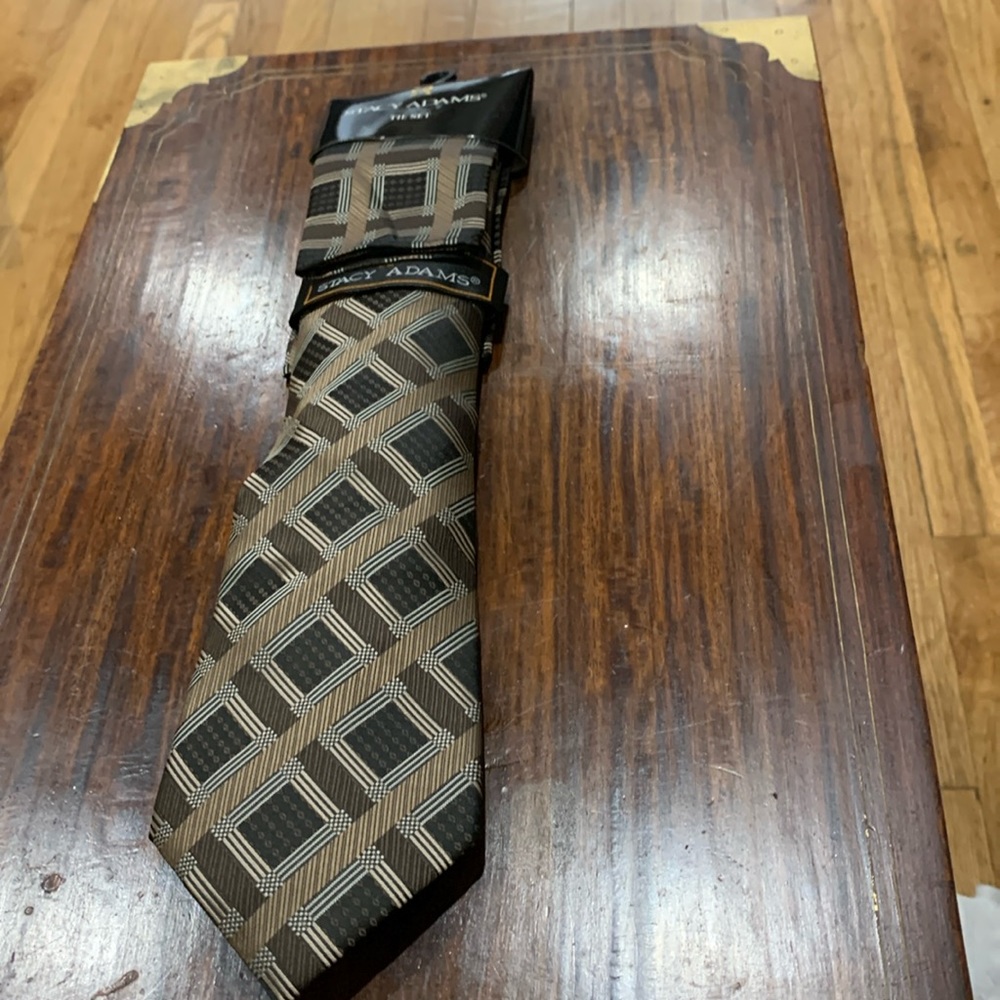 Tie set